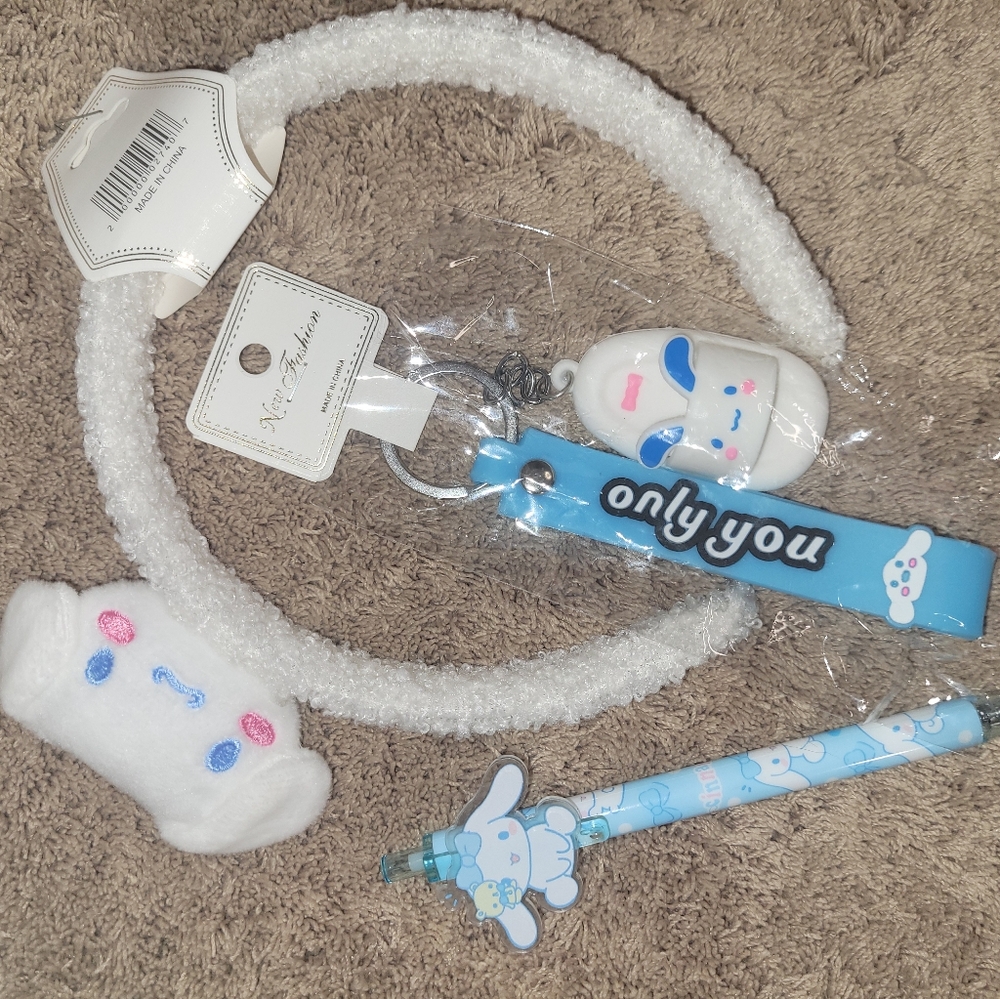 3-piece Cinnamoroll set. White with light blue.